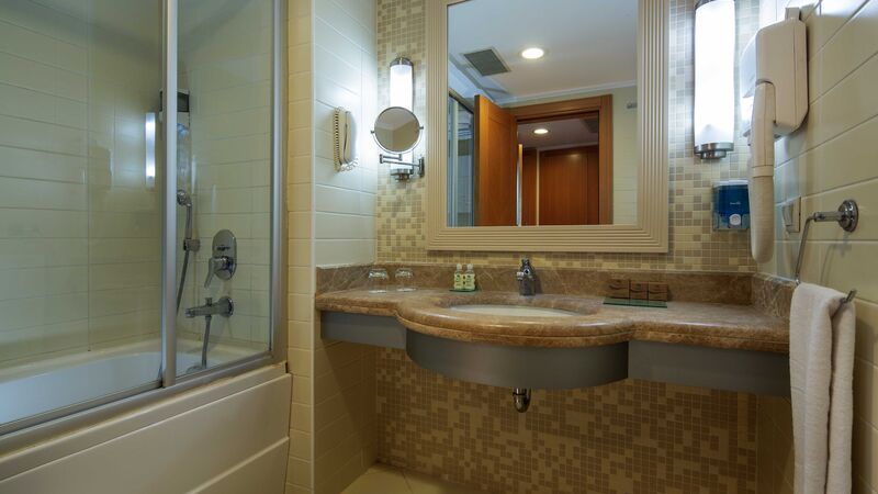 CRYSTAL ADMİRAL RESORT SUİTES & SPA