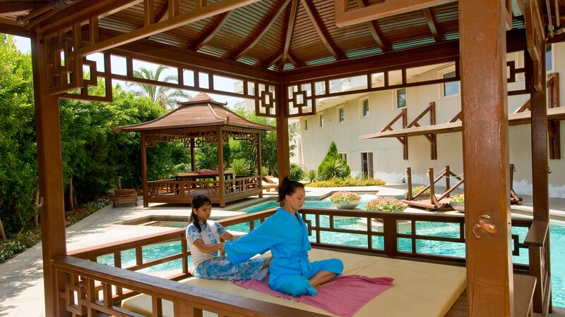 CRYSTAL ADMİRAL RESORT SUİTES & SPA