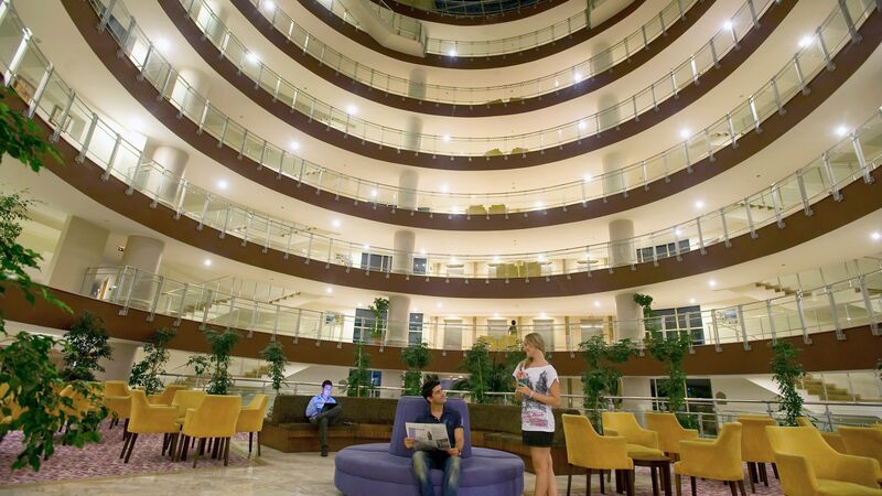 CRYSTAL ADMİRAL RESORT SUİTES & SPA