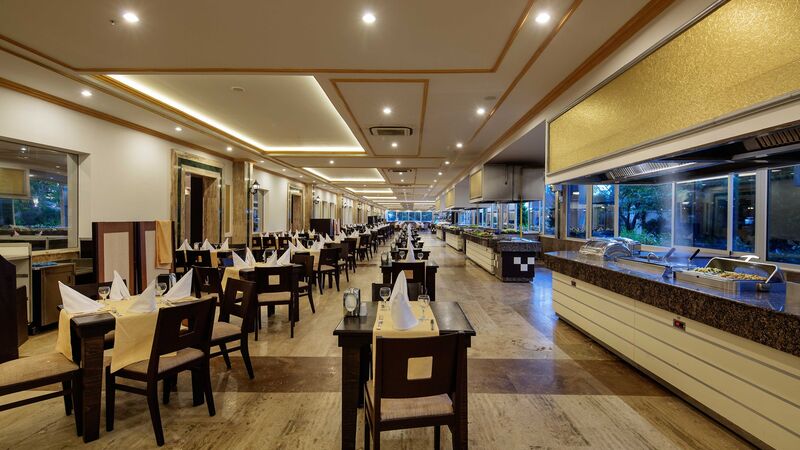 CRYSTAL ADMİRAL RESORT SUİTES & SPA