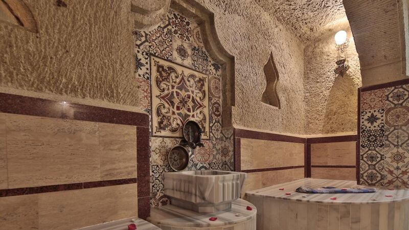 FOSIL CAVE HOTEL