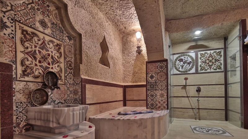 FOSIL CAVE HOTEL