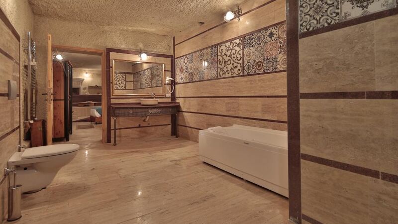 FOSIL CAVE HOTEL