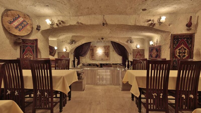 FOSIL CAVE HOTEL