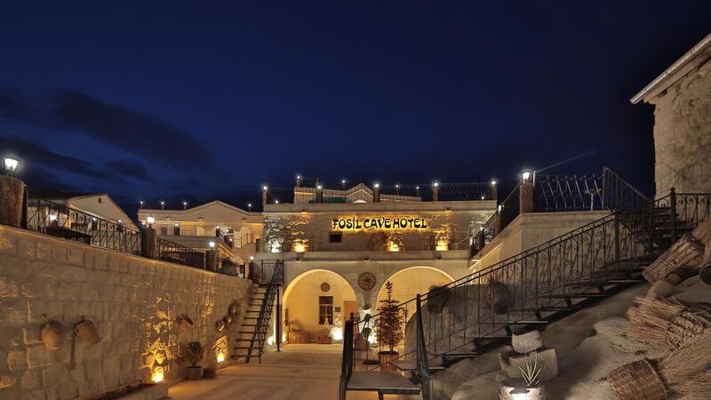 FOSIL CAVE HOTEL