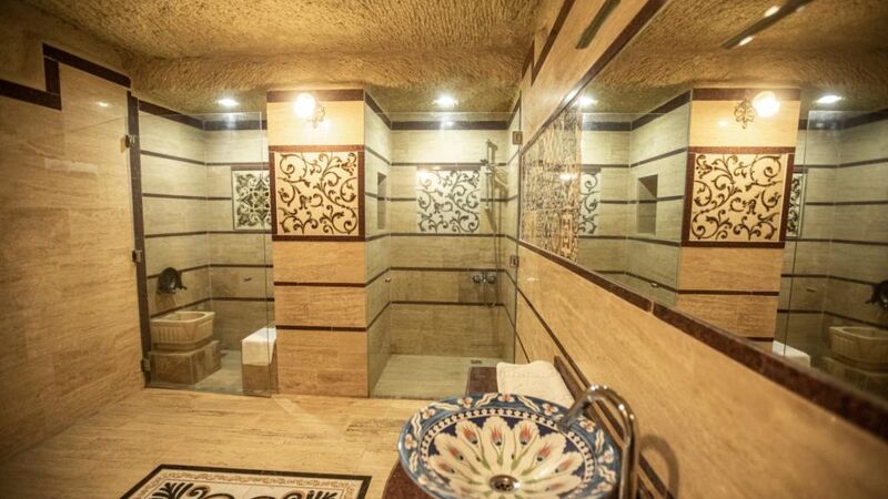 FOSIL CAVE HOTEL