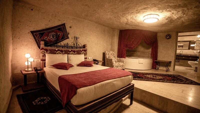 FOSIL CAVE HOTEL
