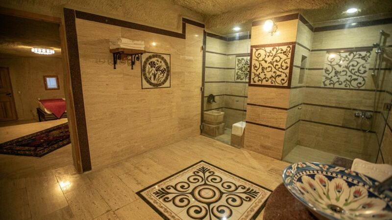 FOSIL CAVE HOTEL