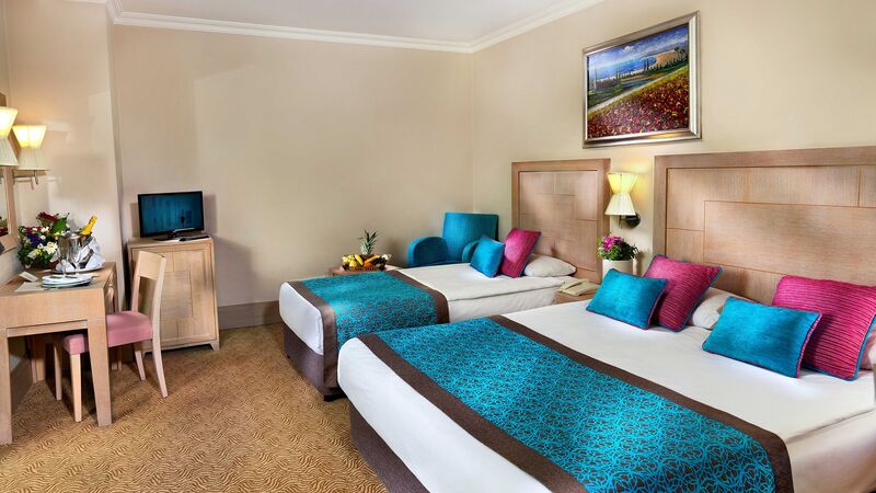 CRYSTAL DE LUXE RESORT