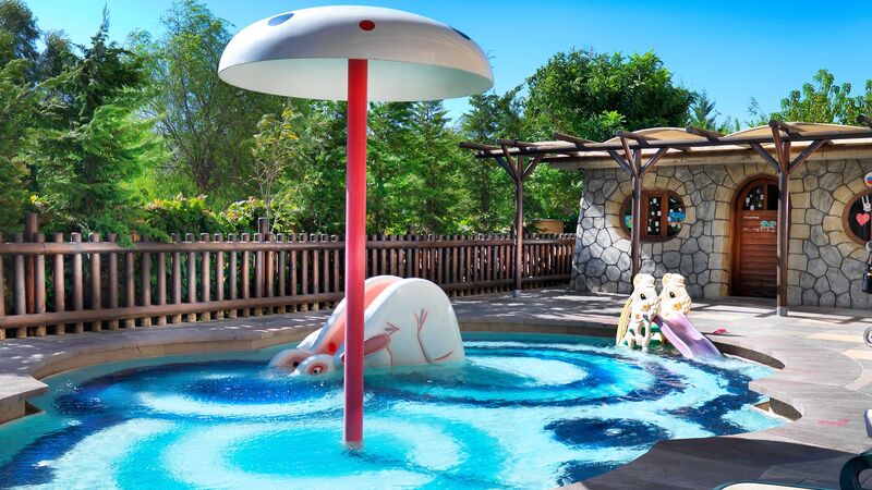 CRYSTAL DE LUXE RESORT
