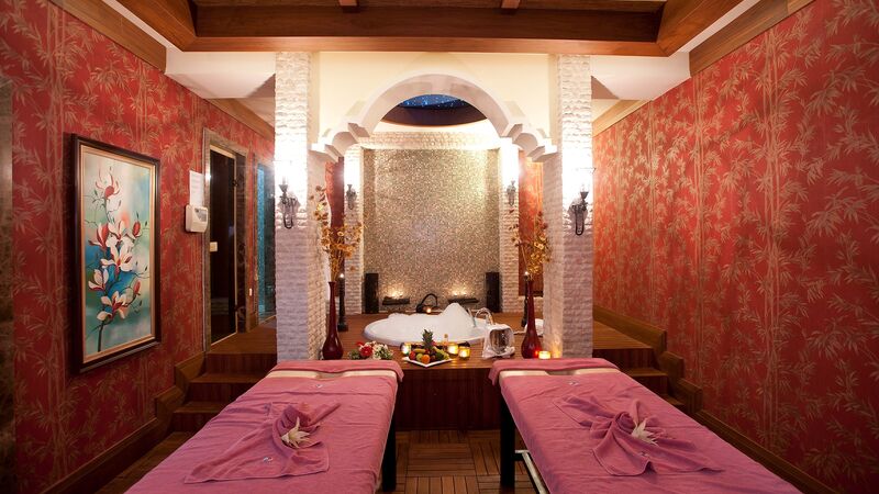 CRYSTAL DE LUXE RESORT