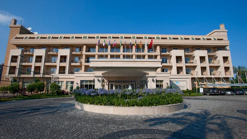 CRYSTAL DE LUXE RESORT