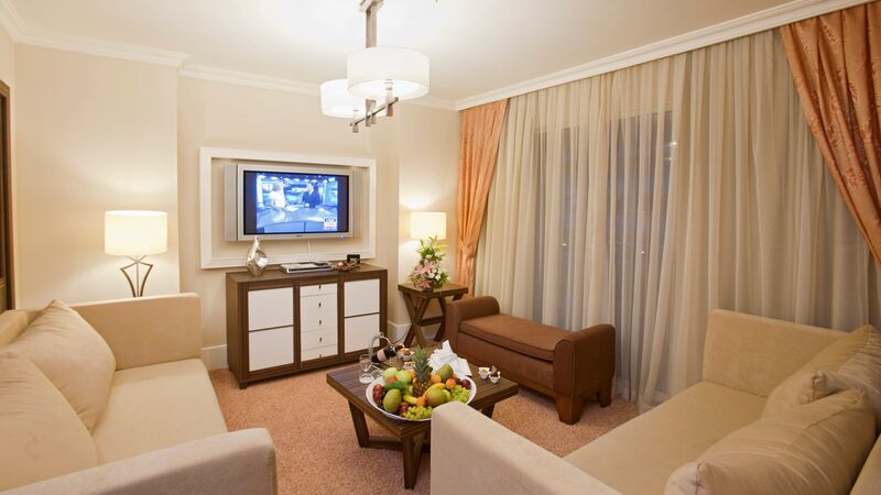 CRYSTAL DE LUXE RESORT