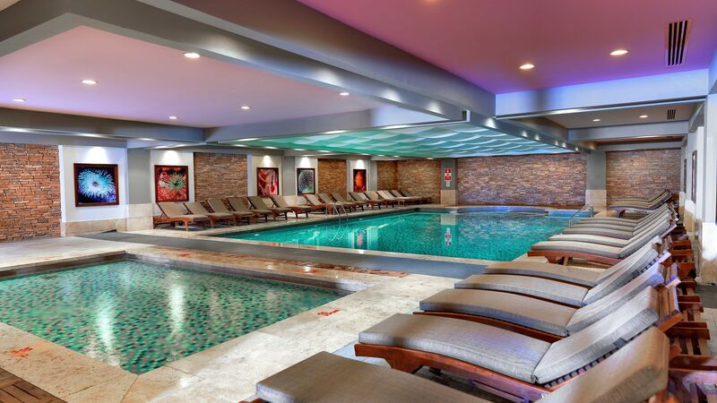 CRYSTAL DE LUXE RESORT