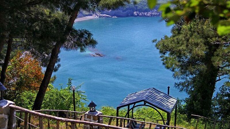 AHŞAP PARK OTEL