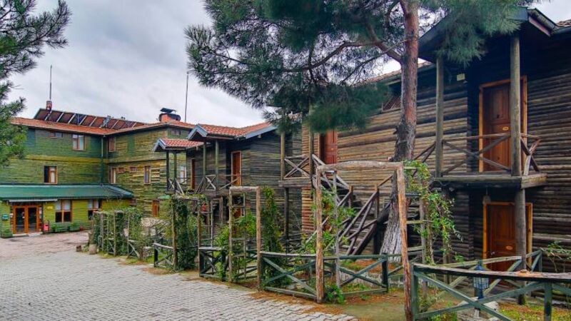 AHŞAP PARK OTEL