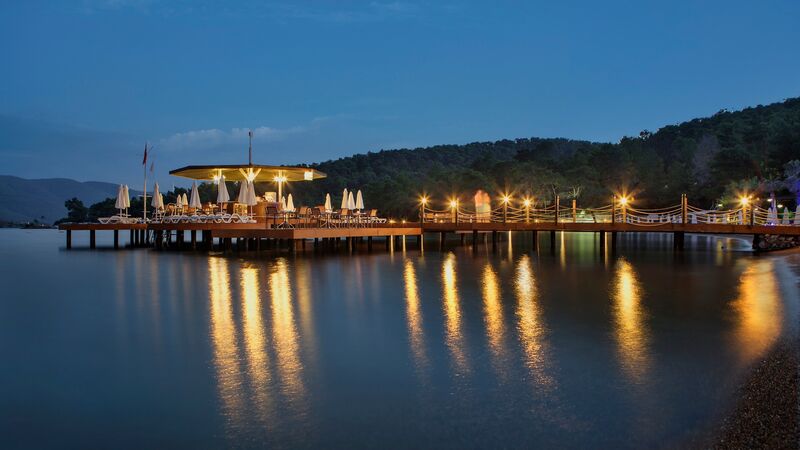 CRYSTAL GREEN BAY RESORT & SPA