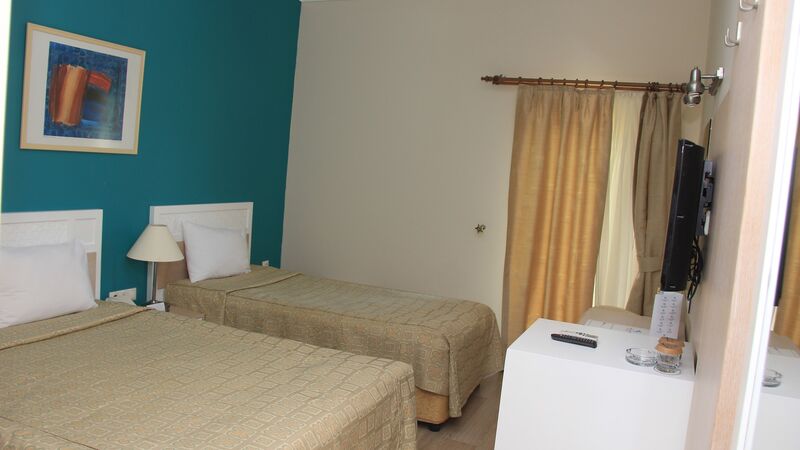 CRYSTAL GREEN BAY RESORT & SPA