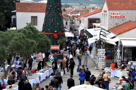 ANTALYA ÇIKIŞLI GÜNÜBİRLİK 13. ALAÇATI OT FESTİVALİ 2024