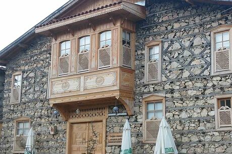 Düğmeli Evler Turu
