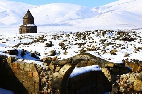 TURİSTİK DOĞU EKSPRESİ İLE BİR KARS MASALI